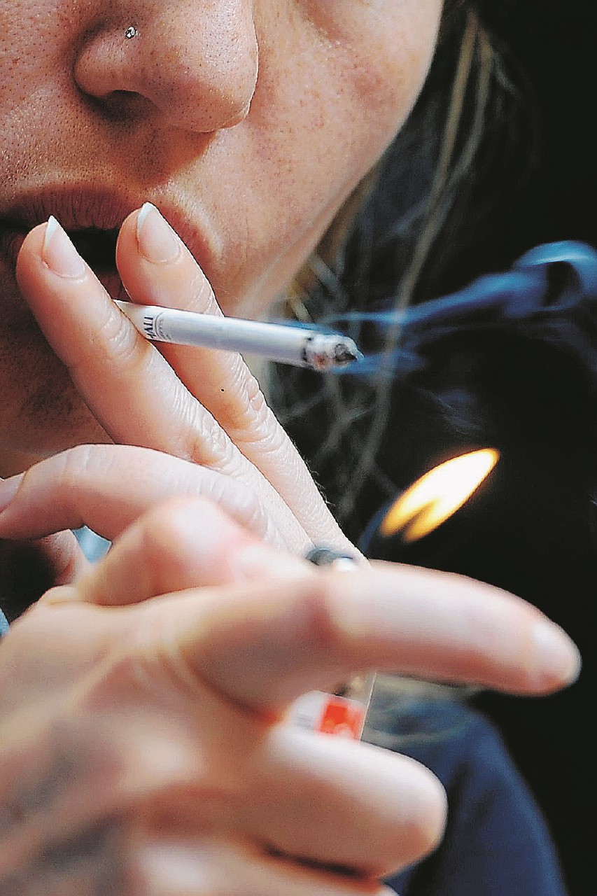 No Tobacco Day, “ogni anno 700mila morti per il fumo in Europa. Metà dei fumatori inizia prima dei 19 anni, è allarme per le sigarette elettroniche”