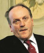 Copertina di Ilva, Renzi non tocca il tesoro  dei Riva. E Ronchi dice addio