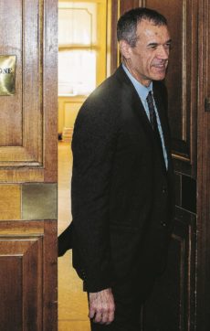 Centinaia di uffici regionali  nel mondo: giungla di sprechi