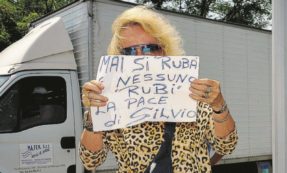 Copertina di A Cesano Boscone c’è la super fan  Marie Noelle: “Nessuno  Rubi la tua pace”