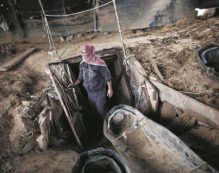 Copertina di ‘Operazione talpa’  contro  la rete di tunnel