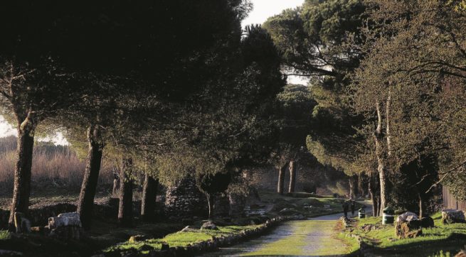 Appia, regina  di storia  e di abusi