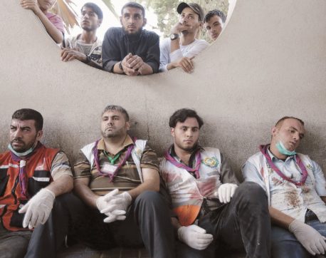 Gaza, Stremati sotto le bombe: “Come possiamo salvarci?”