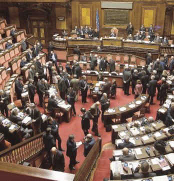 Il Parlamento è già chiuso, sottrargli poteri non serve
