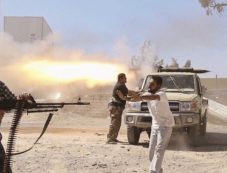 Copertina di Altro che Islam, è una battaglia per il petrolio