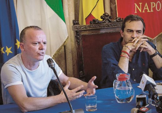 De Magistris arruola il “nemico” Gigi D’Alessio