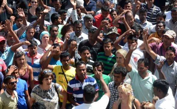 “Vuoi la paga? E io ti sparo” Cronache dalla Rosarno greca