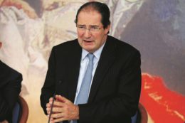 Copertina di E Galan disse: “non fare  il furbo, aiuta la politica”