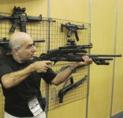 Copertina di Armi, in Tennessee Beretta trova l’America