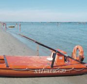 Copertina di Italiani a casa e gli stranieri arrivano meno