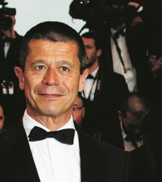 La felicità narrativa va di gran Carrère