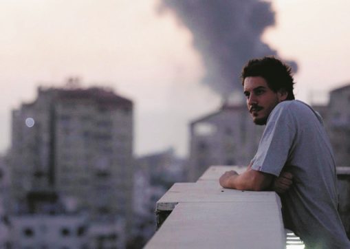 Fra video e sigarette sempre pronto  a raccontare storie