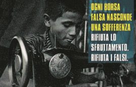 Copertina di Versilia, la loro guerra santa contro i falsi