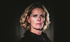 Copertina di Orgoglio e pregiudizio: essere Marina B.