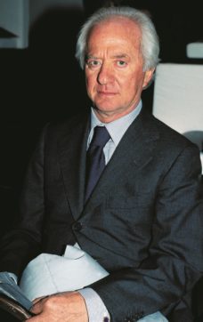 Luxottica, Guerra alla porta Del Vecchio riprende il potere