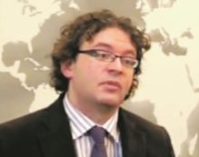 Copertina di Una lenta guerra di nervi per battere Mosca