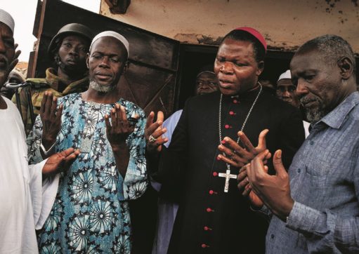 Copertina di L’arcivescovo e l’Imam: “Noi fratelli gemelli”