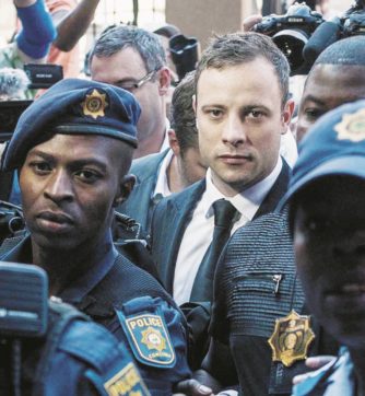 Copertina di Pistorius corre ancora: cauzione prima del verdetto