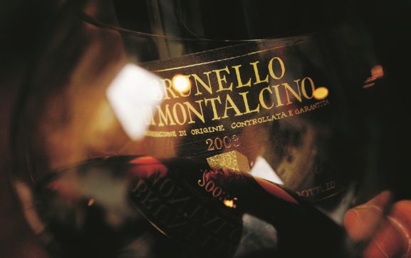 Copertina di Montalcino, i tarocchi dell’ex capitale del vino