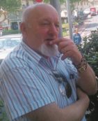 Copertina di Renzi più povero senza i soldi di Mondadori