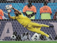 Copertina di Romero eroe (quasi) per caso