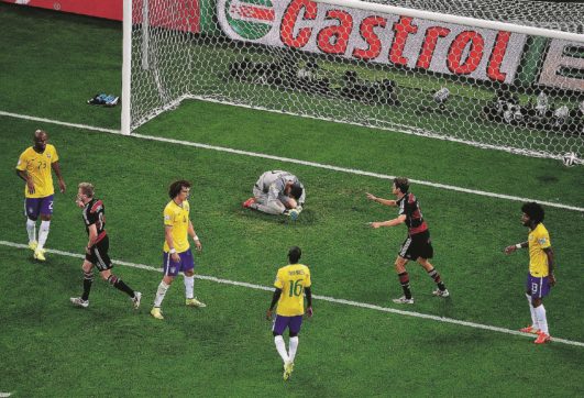 Brasile a pezzi, per l’onore