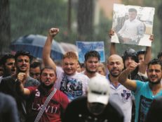 Copertina di La strategia dell’avvocato dei “morti di Stato”