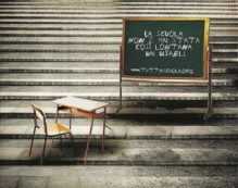 Copertina di Cosa non va tra i banchi:  scrivete al Fatto