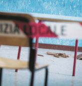 Copertina di Bocciato il piano scuola del governo