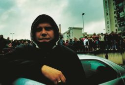 Copertina di Gomorra, ora è la tv a invadere il cinema