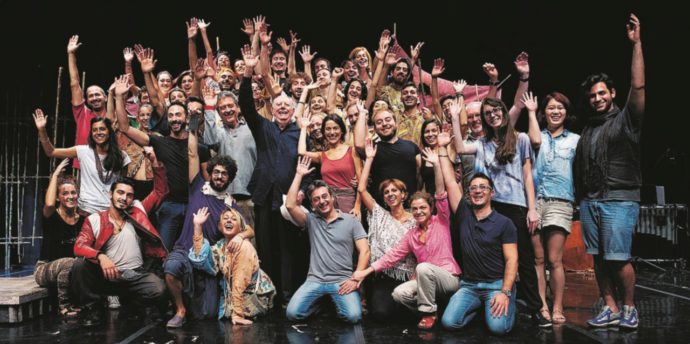 Copertina di I ragazzi di Dario Fo: a teatro con il maestro