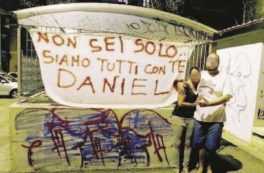 Copertina di Scene di guerra etnica a Torpignattara: “Non viviamo più”