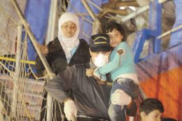 Copertina di “Sabir”, il Festival sui migranti  rischia di affondare