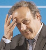 Copertina di Optì Pobà, le donne “handicappate” e l’Uefa: il gaffeur è sotto inchiesta