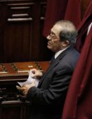 Copertina di Bruno, i commissari offshore e gli arabi raggirati su Ferré