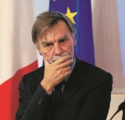 Copertina di “Quando torno dagli Usa Delrio liberi le stanze”