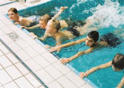 Copertina di “Fai un passo indietro sceglie tuo figlio”