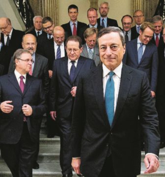 Copertina di Vertice: Draghi parla, la Borsa sprofonda