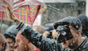 Copertina di Il corteo anti-Bce fila liscio:  delusi solo i gufi