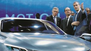 Copertina di Elettrica e hi-tech: l’auto va in scena a Parigi