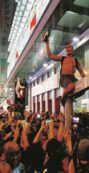 Copertina di A Hong Kong arrivano  gli anti-Occupy
