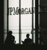 Copertina di Hacker violano Jp Morgan: 83 milioni di clienti a nudo