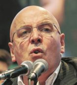 Copertina di Primarie Pd: aiuto Ncd, ma “la ditta” stravince