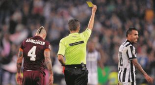 Copertina di Rigore! Rocchi è ancora  un imputato di Calciopoli