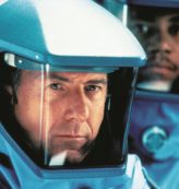 Copertina di Fermare il virus prima di finire sotto assedio