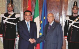 Copertina di Con i mercati tristi, ora i cinesi comprano perfino in Italia