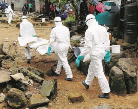 Copertina di Se non fermiamo Ebola qui, arriverà da voi