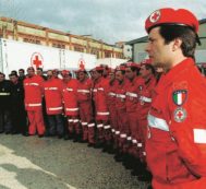 Copertina di Allarme rosso per la Croce Rossa: “Spendete troppo”
