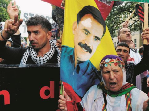 Copertina di I curdi di Turchia pronti a disubbidire a Ocalan