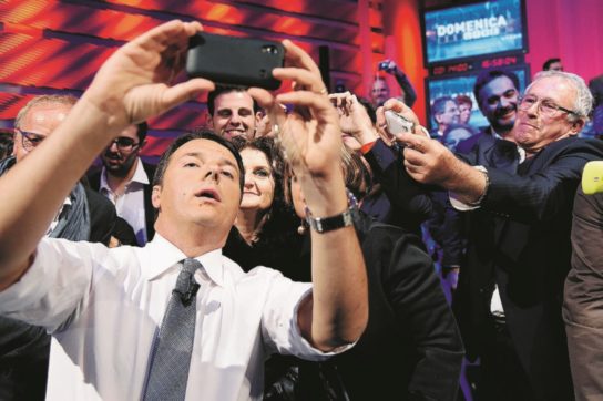 Copertina di Fan e selfie: Mediaset  è casa Renzi